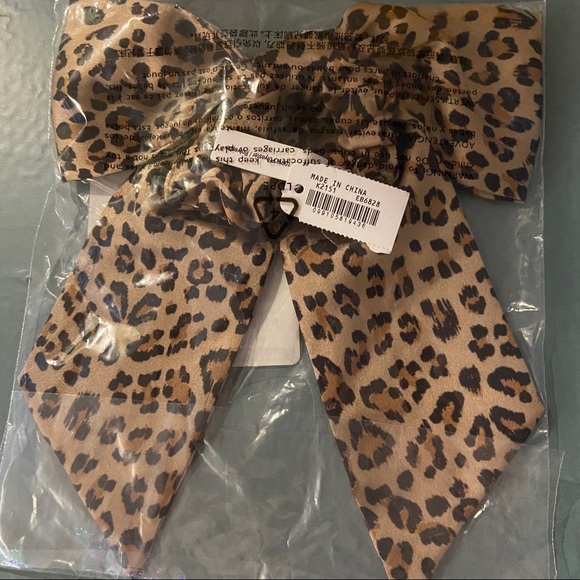 NWT J. Crew Leopard Satin Scrunchie With Bow - Picture 2 of 7